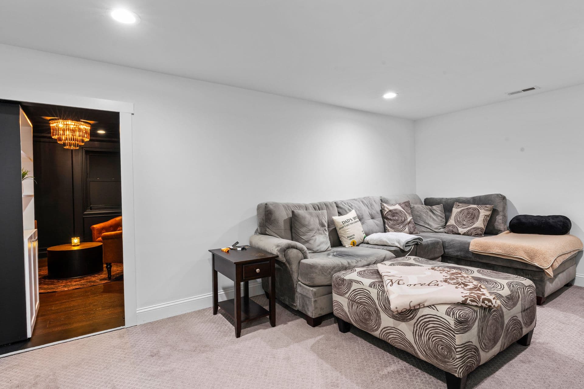 Riggins family room